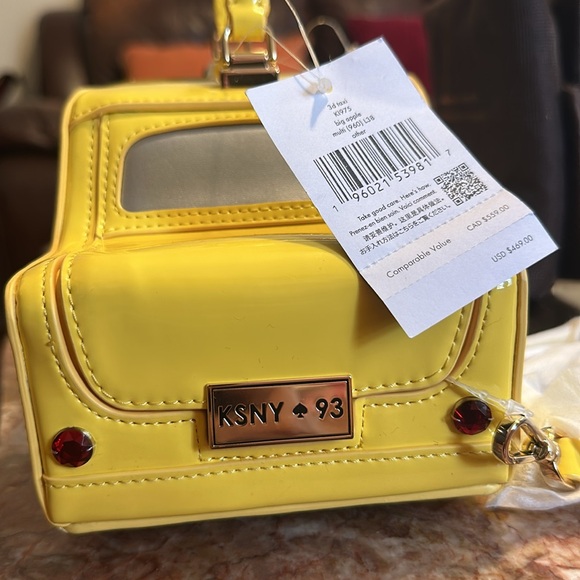 Kate Spade Taxi Cab Handbag w/dust cover - Picture 6 of 16